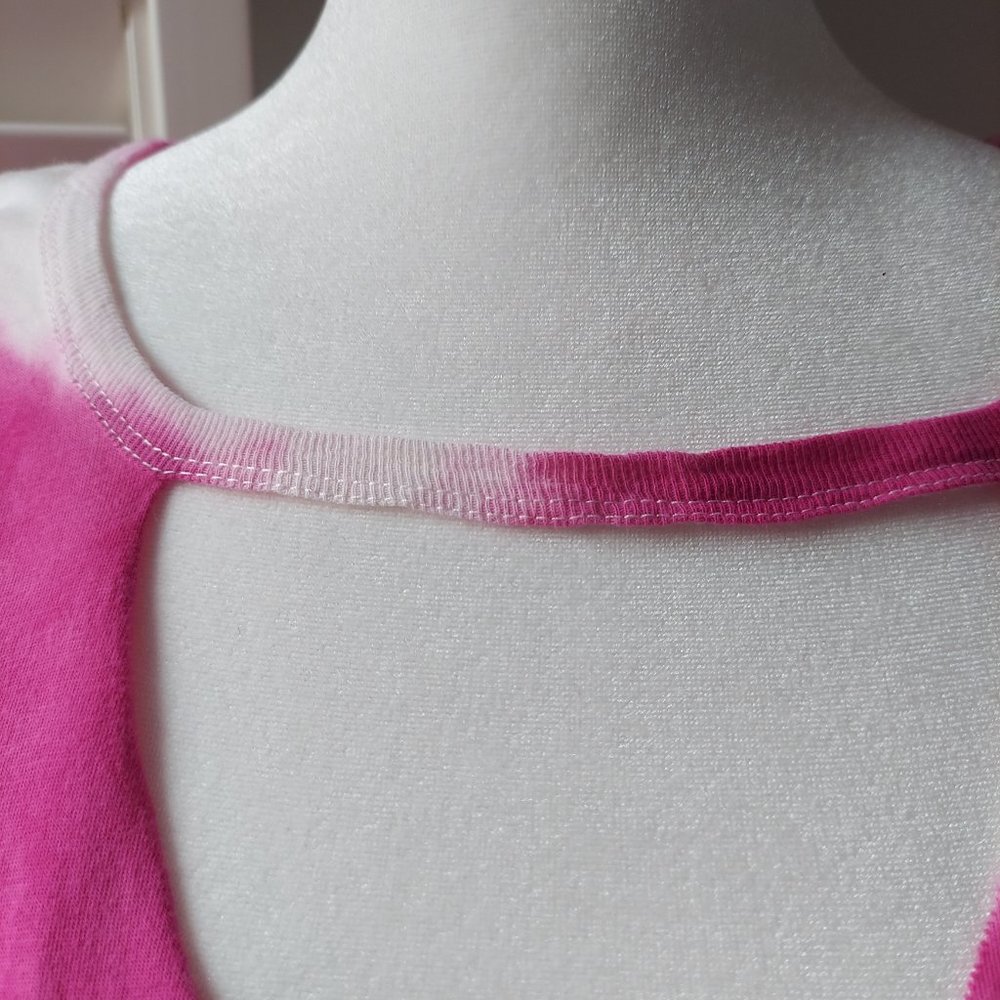 Torrid NWT Pink Tie Dyed Skull Choker Tee Shirt Womens 3X - Picture 4 of 11
